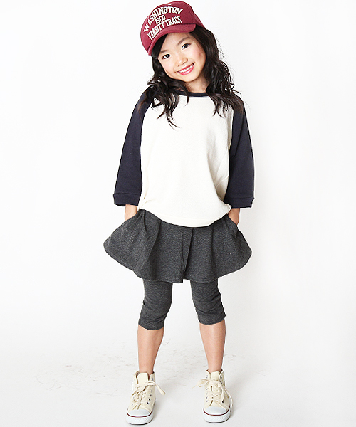 devirock(デビロック)の「全14柄 ポケット付6分丈レギンス付フレアスカート スカッツ スカート付レギンス(スカート・キッズ・ブラック/ストライプ/カモフラージュ/パープル/ピンク/ヘザーチャコール/ブルー系その他2/チャコールグレー×ブラック/杢グレー/ブルー系その他/ターコイズブルー/グリーン系その他/ネイビー/ライトイエロー/ブラック系その他/レッド系その他/パープル系その他・90cm/100cm/160cm/150cm/110cm/140cm/130cm/120cm)」の21枚目の写真