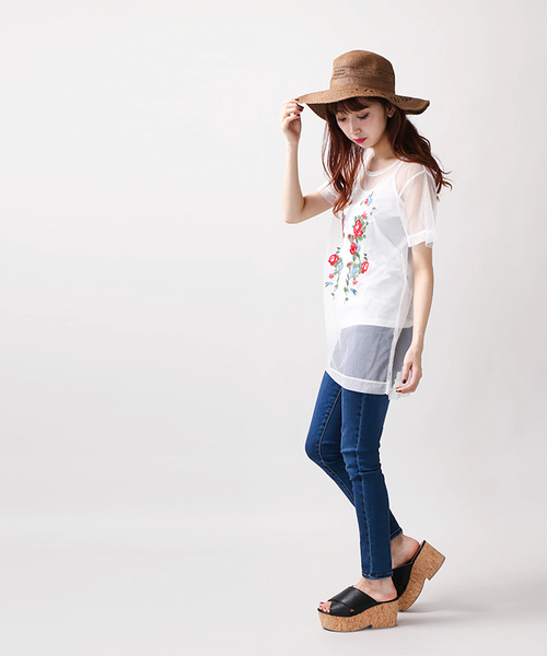 WEGO(ウィゴー)の「WEGO/チュール刺繍レイヤードビッグシルエットTシャツ(Tシャツ/カットソー・レディース・オフホワイト/ブラック・FREE)」の17枚目の写真