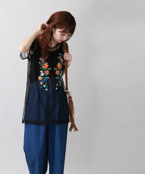 WEGO(ウィゴー)の「WEGO/チュール刺繍レイヤードビッグシルエットTシャツ(Tシャツ/カットソー・レディース・オフホワイト/ブラック・FREE)」の11枚目の写真