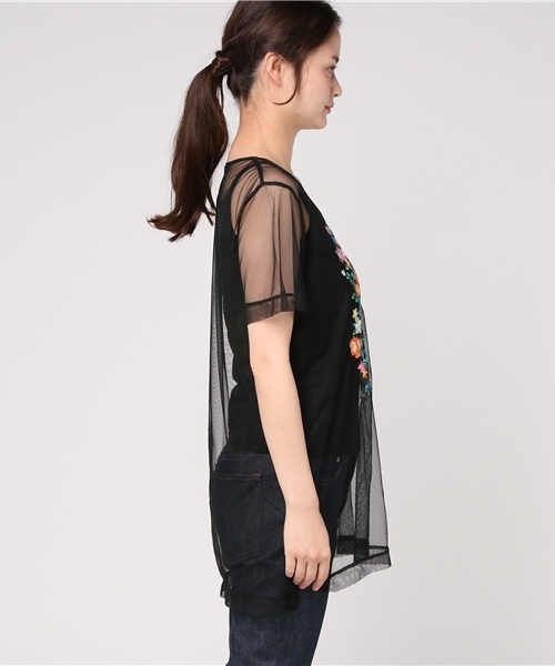 WEGO(ウィゴー)の「WEGO/チュール刺繍レイヤードビッグシルエットTシャツ(Tシャツ/カットソー・レディース・オフホワイト/ブラック・FREE)」の13枚目の写真