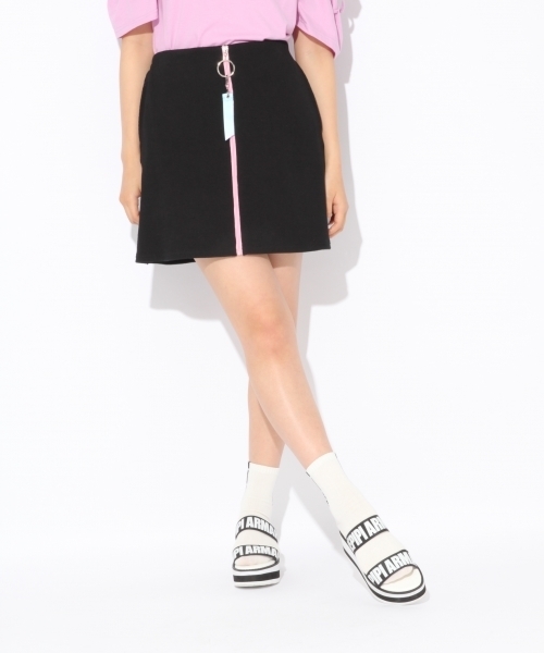 repipi armario(レピピ アルマリオ)の「ZIPカットダイケイスカート(スカート・キッズ・ブラック/イエロー/レッド・LARGE/SMALL/MEDIUM/X-SMALL)」の7枚目の写真
