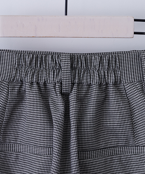 UNITED TOKYO(ユナイテッドトウキョウ)の「チェックワンタックパンツ(スラックス・レディース・マルチ/グレー・1/2)」の4枚目の写真