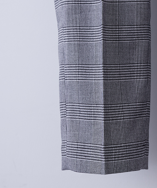 UNITED TOKYO(ユナイテッドトウキョウ)の「チェックワンタックパンツ(スラックス・レディース・マルチ/グレー・1/2)」の6枚目の写真