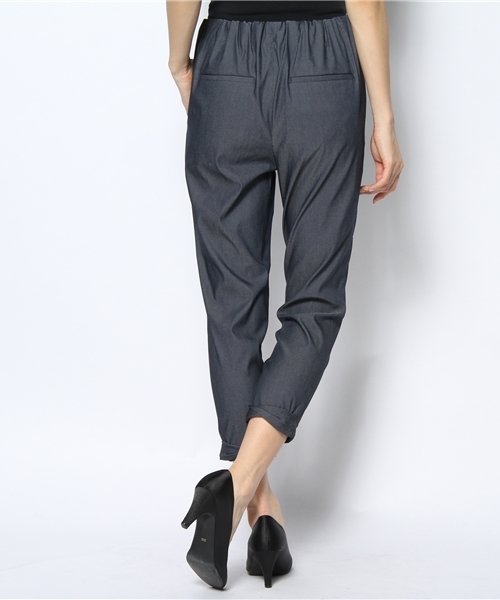 Acienta（アシエンタ）の「ギャザーシャンブレーPT（その他パンツ・レディース・ベージュ/ネイビー・LARGE/MEDIUM）」の4枚目の写真