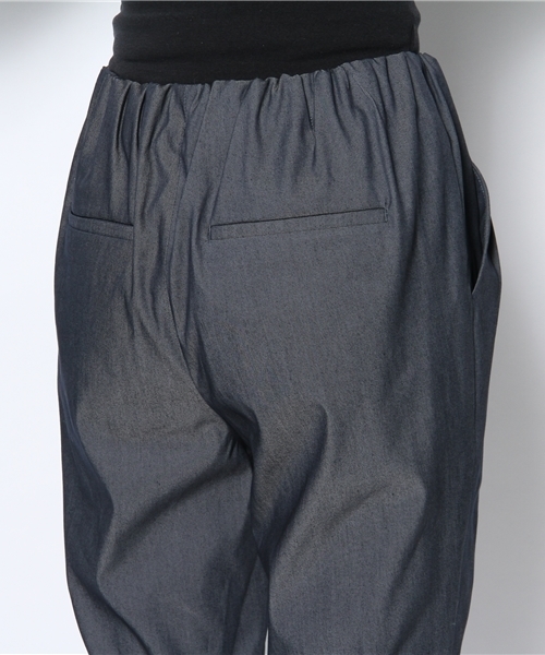 Acienta（アシエンタ）の「ギャザーシャンブレーPT（その他パンツ・レディース・ベージュ/ネイビー・LARGE/MEDIUM）」の6枚目の写真
