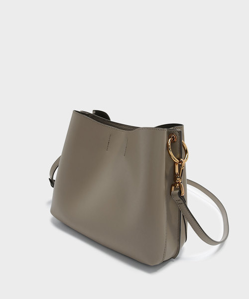 CHARLES & KEITH（チャールズ & キース）の「ウェーブストラップハンドバッグ / WAVY STRAP HANDBAG（ハンドバッグ・レディース・ライトベージュ/ブルー系その他2・L）」の9枚目の写真