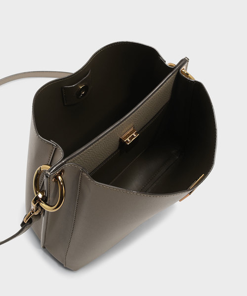 CHARLES & KEITH（チャールズ & キース）の「ウェーブストラップハンドバッグ / WAVY STRAP HANDBAG（ハンドバッグ・レディース・ライトベージュ/ブルー系その他2・L）」の11枚目の写真