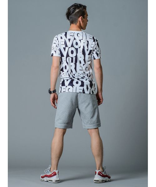 REGIEVO(レジエボ)の「【REGIEVO】REGIEVOロゴ総柄VネックTシャツ(Tシャツ/カットソー・メンズ・ホワイト/ブラック/オレンジ・MEDIUM/LARGE/SMALL/X-LARGE)」の6枚目の写真