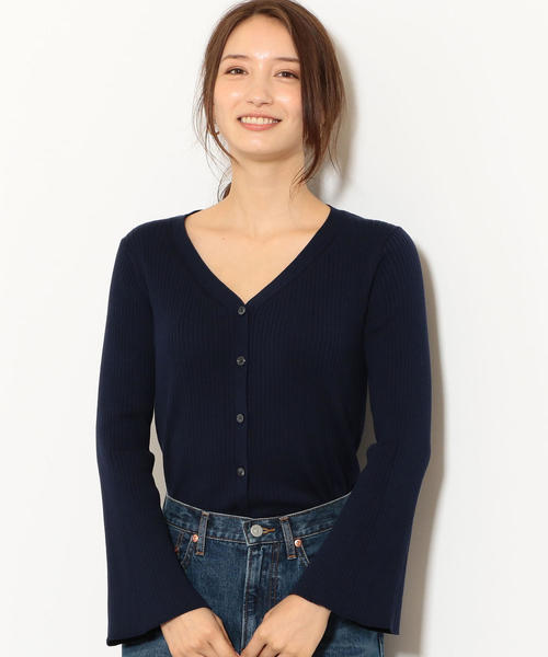 green label relaxing（グリーンレーベルリラクシング）の「[手洗い可能] KFC ソデフレア Vネック カーディガン ◆（カーディガン/ボレロ・レディース・ベージュ/ネイビー/ピンク/コバルトブルー・FREE）」の2枚目の写真