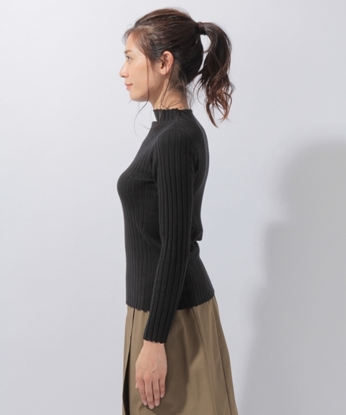 laboratory work（ラボラトリーワーク）の「スカラップネックリブニット（ニット/セーター・レディース・ブラック/ブラウン/オフホワイト/ブルーグリーン/パープル/レッド・MEDIUM）」の15枚目の写真