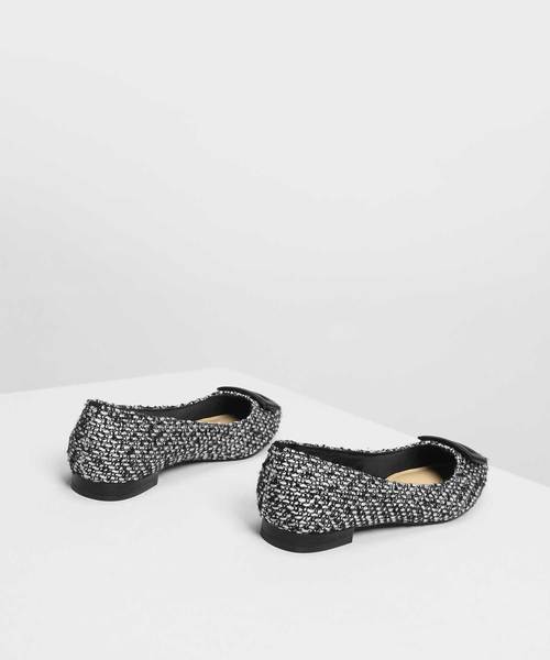 CHARLES & KEITH（チャールズ & キース）の「ラップ バックルディテールバレリーナ / Wrapped Buckle Detail Ballerinas（バレエシューズ・レディース・ブラック/スモークピンク/ブラック系その他2・22.5cm/23cm/23.5cm/24.5cm/25cm）」の11枚目の写真