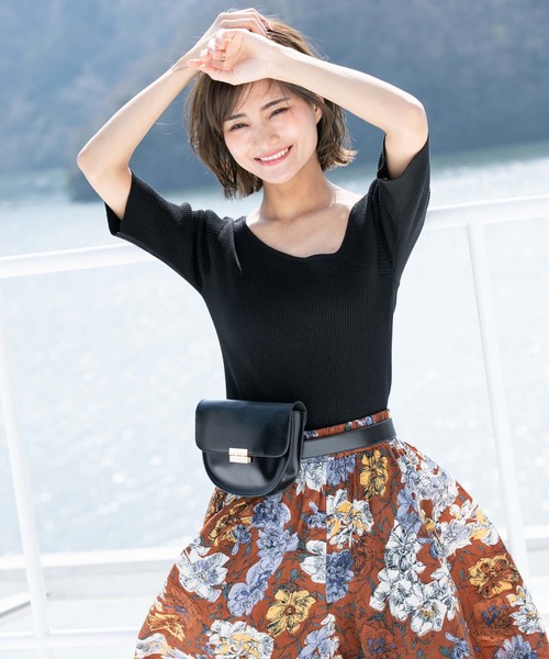 Edit Sheen（エディットシーン）の「クラシックウエストポーチ（ボディバッグ/ウエストポーチ・レディース・ブラック/ブラウン・FREE）」の2枚目の写真