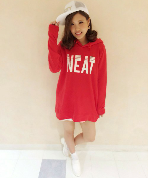 VENCEEXCHANGE(ヴァンスエクスチェンジ)の「NEAT PT BIG PK(パーカー・レディース・グレー/グリーン/レッド・MEDIUM)」の1枚目の写真