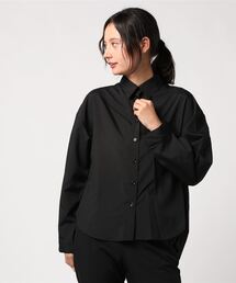 バックプリーツシャツ