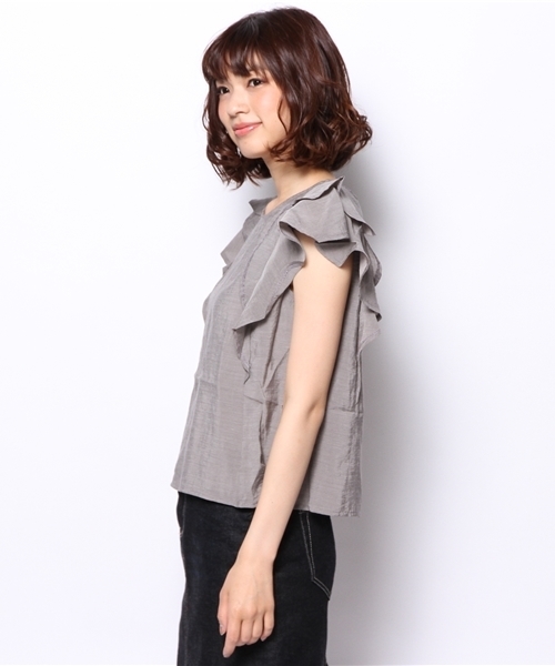 mystic(ミスティック)の「肩フリルパフスリーブプルオーバー(シャツ/ブラウス・レディース・グリーン/ブラック/ベージュ/オフホワイト/ピンク・フリ-)」の13枚目の写真