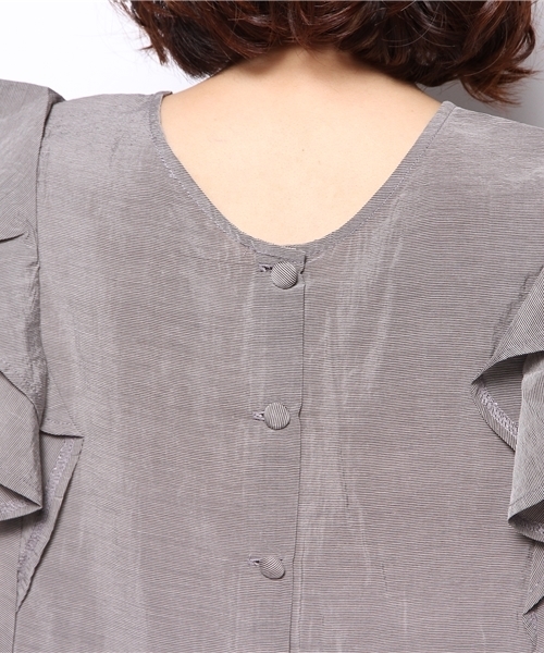 mystic(ミスティック)の「肩フリルパフスリーブプルオーバー(シャツ/ブラウス・レディース・グリーン/ブラック/ベージュ/オフホワイト/ピンク・フリ-)」の10枚目の写真