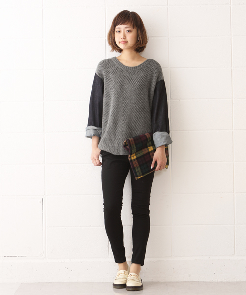 Kastane（カスタネ）の「【Kastane】デニム袖ニットプルオーバー（ニット/セーター・レディース・ホワイト/ブラック/グレー・FREE）」の5枚目の写真