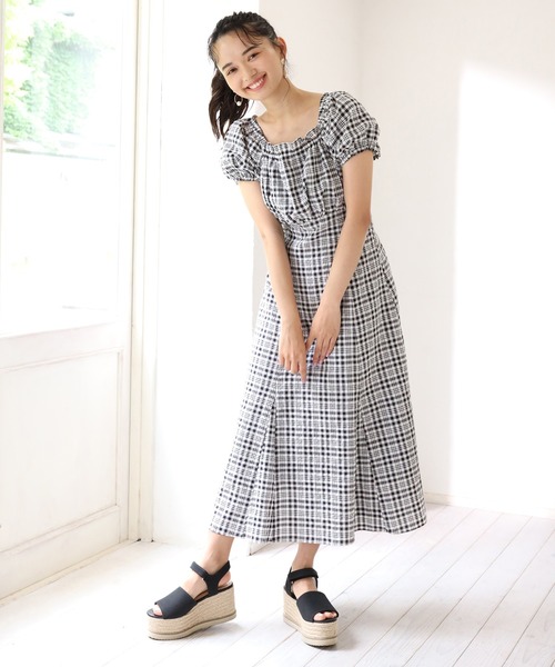 one after another NICE CLAUP(ワンアフターアナザーナイスクラップ)の「【WEB限定色】パフスリーブワンピース(ワンピース・レディース・ライトブルー/ブラック/ブラック系その他/ブルー系その他/ブルー系その他2/チェック・FREE)」の20枚目の写真