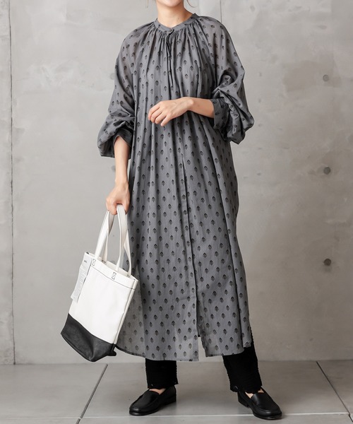 PUAL CE CIN（ピュアルセシン）の「小花ギャザーワンピース（ワンピース・レディース・チャコールグレー/グレー/ライトベージュ・FREE）」の16枚目の写真