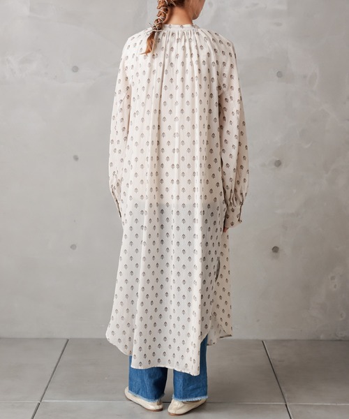 PUAL CE CIN（ピュアルセシン）の「小花ギャザーワンピース（ワンピース・レディース・チャコールグレー/グレー/ライトベージュ・FREE）」の17枚目の写真