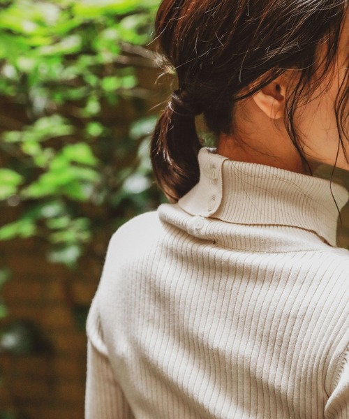 BAYFLOW（ベイフロー）の「シルクMIXリブタートル（ニット/セーター・レディース・ブラック/パープル/ブラウン/オフホワイト・SMALL/MEDIUM）」の6枚目の写真