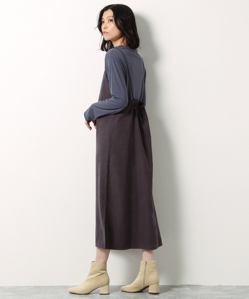 LAKOLE(ラコレ)の「エコスエードキャミソールワンピース / LAKOLE(ワンピース・レディース・ベージュ/チャコール/サンドグレー・MEDIUM/SMALL)」の7枚目の写真