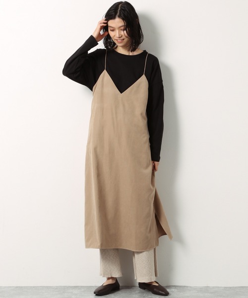 LAKOLE(ラコレ)の「エコスエードキャミソールワンピース / LAKOLE(ワンピース・レディース・ベージュ/チャコール/サンドグレー・MEDIUM/SMALL)」の8枚目の写真