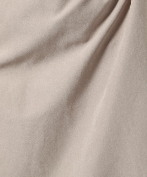 LAKOLE(ラコレ)の「エコスエードキャミソールワンピース / LAKOLE(ワンピース・レディース・ベージュ/チャコール/サンドグレー・MEDIUM/SMALL)」の17枚目の写真