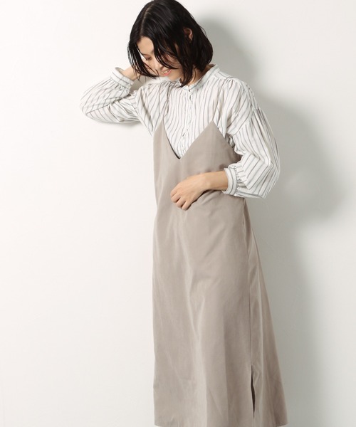 LAKOLE(ラコレ)の「エコスエードキャミソールワンピース / LAKOLE(ワンピース・レディース・ベージュ/チャコール/サンドグレー・MEDIUM/SMALL)」の4枚目の写真