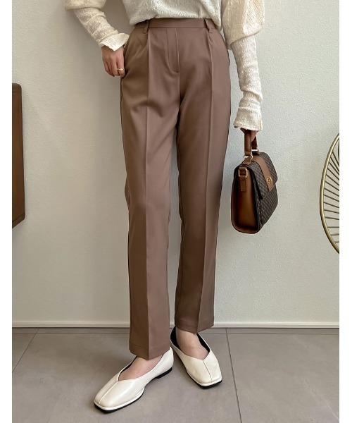 [神山まりあさん着用]リサイクルストレッチツイルゆったりタックテーパードパンツ