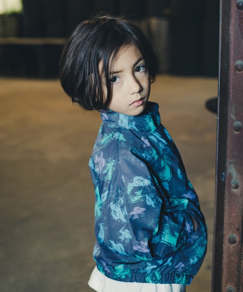 RADCHAP（ラッドチャップ）の「総柄ウィンドブレーカー（ナイロンジャケット・キッズ・アイボリー/チャコールグレー・110cm/150cm/100cm/140cm/130cm/90cm/120cm）」の11枚目の写真