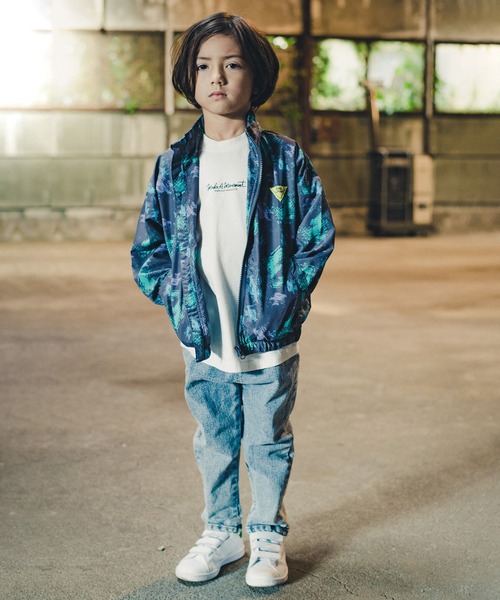 RADCHAP（ラッドチャップ）の「総柄ウィンドブレーカー（ナイロンジャケット・キッズ・アイボリー/チャコールグレー・110cm/150cm/100cm/140cm/130cm/90cm/120cm）」の4枚目の写真