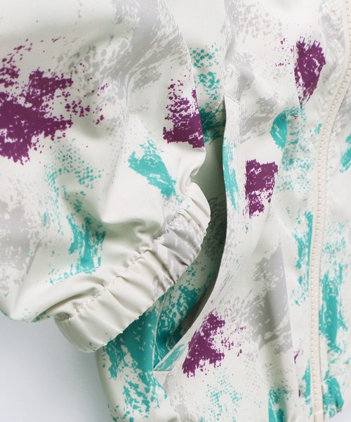 RADCHAP（ラッドチャップ）の「総柄ウィンドブレーカー（ナイロンジャケット・キッズ・アイボリー/チャコールグレー・110cm/150cm/100cm/140cm/130cm/90cm/120cm）」の12枚目の写真