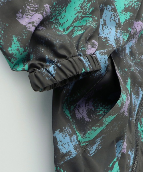 RADCHAP（ラッドチャップ）の「総柄ウィンドブレーカー（ナイロンジャケット・キッズ・アイボリー/チャコールグレー・110cm/150cm/100cm/140cm/130cm/90cm/120cm）」の19枚目の写真