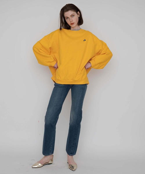 Levi's（リーバイス）の「PIPER OVERSIZED CREW KUMQUAT（スウェット・レディース・マルチ・M/S/XS）」の5枚目の写真