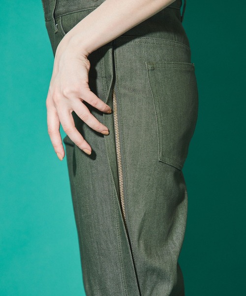 TOGA PULLA（トーガ　プルラ）の「【TOGA PULLA(トーガプルラ)】デニムパンツ /Denim pants/TP11-FF214（デニムパンツ・レディース・カーキ/イエロー・36/34）」の19枚目の写真