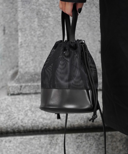 COLONY 2139（コロニートゥーワンスリーナイン）の「【COLONY 2139×@sakina_yamamoto】メッシュ巾着トートバッグ（トートバッグ・レディース・ホワイト/ブラック・FREE）」の10枚目の写真