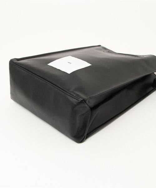 Daily russet（デイリー ラシット）の「【ani.】ワンハンドショルダーバッグ（ショルダーバッグ・レディース・ブラック/ベージュ・FREE）」の4枚目の写真