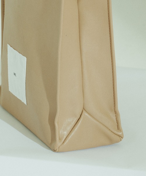 Daily russet（デイリー ラシット）の「【ani.】ワンハンドショルダーバッグ（ショルダーバッグ・レディース・ブラック/ベージュ・FREE）」の10枚目の写真