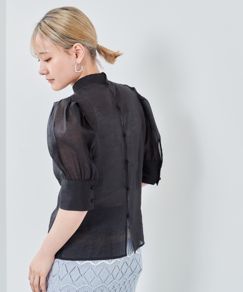 cepo（セポ）の「シアーボリュームパフスリーブ　ブラウス（シャツ/ブラウス・レディース・ブラック/ブルー・M）」の2枚目の写真