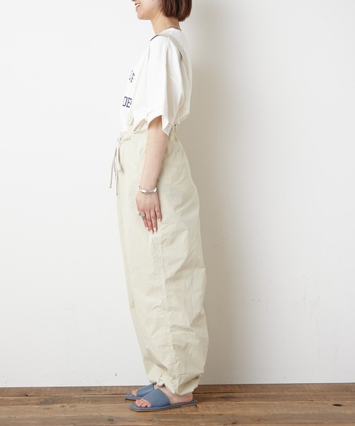 CIAOPANIC TYPY(チャオパニックティピー)の「綿ナイロンパラシュートパンツ(サロペット/オーバーオール・レディース・ブラック/カーキ/アイボリー・SMALL/MEDIUM)」の19枚目の写真