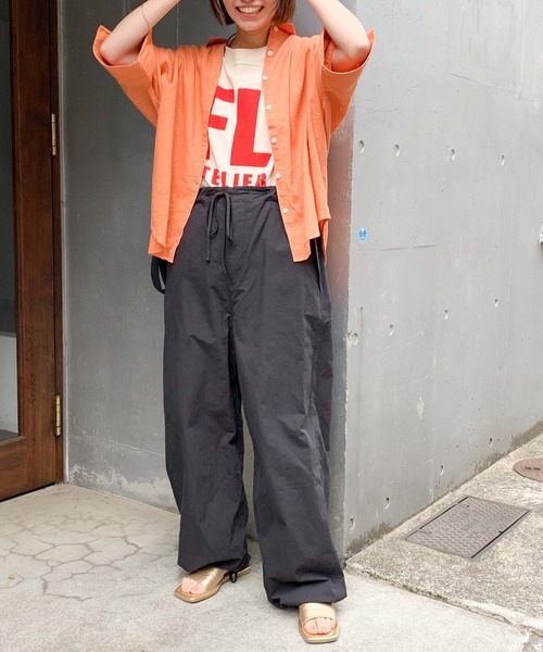 CIAOPANIC TYPY(チャオパニックティピー)の「綿ナイロンパラシュートパンツ(サロペット/オーバーオール・レディース・ブラック/カーキ/アイボリー・SMALL/MEDIUM)」の4枚目の写真