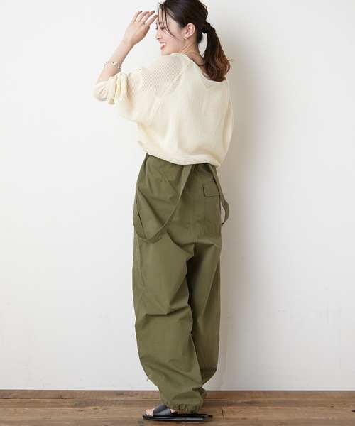 CIAOPANIC TYPY(チャオパニックティピー)の「綿ナイロンパラシュートパンツ(サロペット/オーバーオール・レディース・ブラック/カーキ/アイボリー・SMALL/MEDIUM)」の12枚目の写真