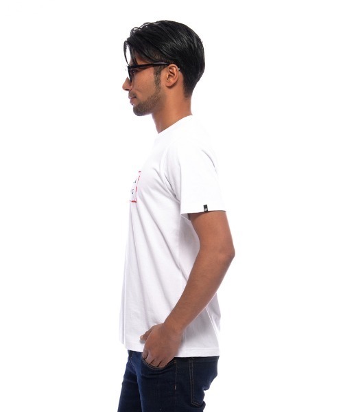 BILLABONG(ビラボン)の「BILLABONG メンズ 【CLOUD NINE】 【RED WHITE COLLECTION】 UNITY WAVE PRINT Tシャツ 【2021年夏モデル】/ビラボン半袖Tシャツ(Tシャツ/カットソー・メンズ・ホワイト系その他/ブラック/ホワイト・SMALL/X-LARGE/MEDIUM/LARGE)」の4枚目の写真