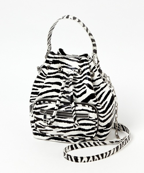 PAGEBOY（ページボーイ）の「モードキンチャクバッグ（ショルダーバッグ・レディース・ブラック/ゼブラ・ONE SIZE）」の4枚目の写真