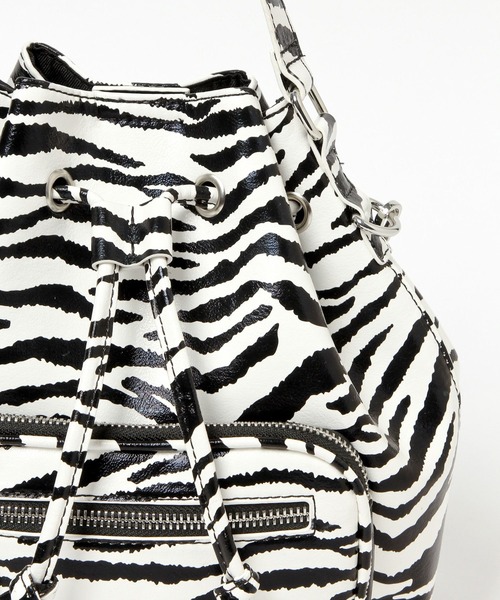PAGEBOY（ページボーイ）の「モードキンチャクバッグ（ショルダーバッグ・レディース・ブラック/ゼブラ・ONE SIZE）」の10枚目の写真