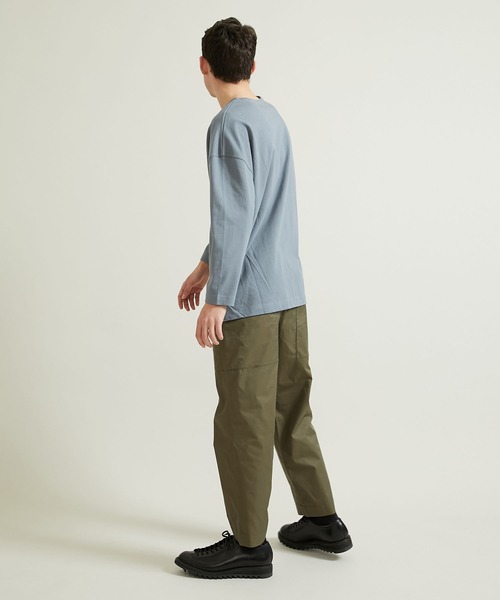 VALLIS by FACTOTUM(ヴァリスバイファクトタム)の「STUDIOUS別注 ロゴワッペンバスクシャツ(Tシャツ/カットソー・メンズ・グレー/ブラウン/パープル/カーキ/ブラック・LARGE/MEDIUM)」の16枚目の写真