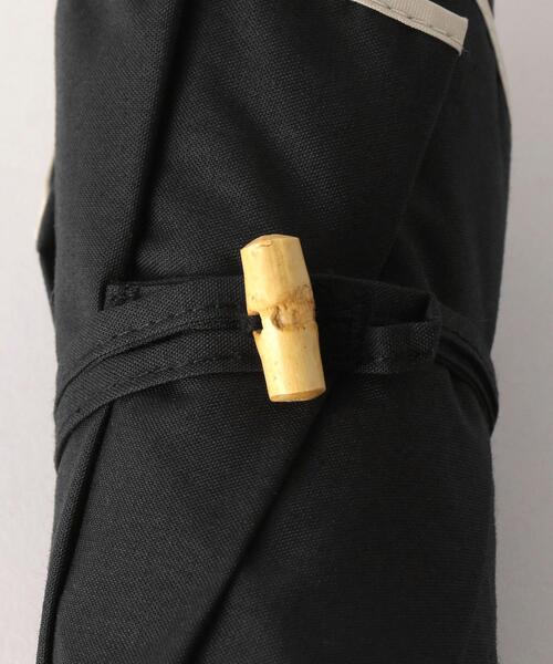 BEAUTY&YOUTH UNITED ARROWS（ビューティーアンドユースユナイテッドアローズ）の「BY バンブーハンドル マルチパイピング パラソル2/日傘 -晴雨兼用- ◆（長傘・レディース・ライトグレー/ブラック・FREE）」の7枚目の写真