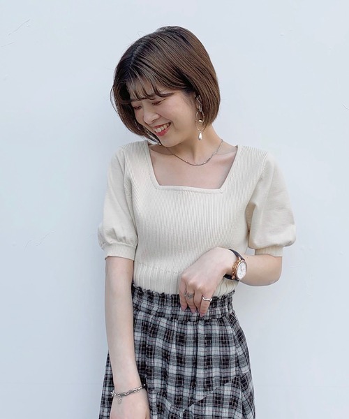 FREE'S MART(フリーズマート)の「スクエアネックボリュームスリーブ半袖ニット(ニット/セーター・レディース・ブラック/ピンク/ホワイト/グリーン・FREE)」の15枚目の写真