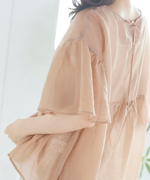 LIPSTAR(リップスター)の「【WEB別注カラーあり】ラウンドヘムシアーティアードブラウス(シャツ/ブラウス・レディース・ブラック/パープル/オフホワイト/カーキ/ピンク・M)」の12枚目の写真